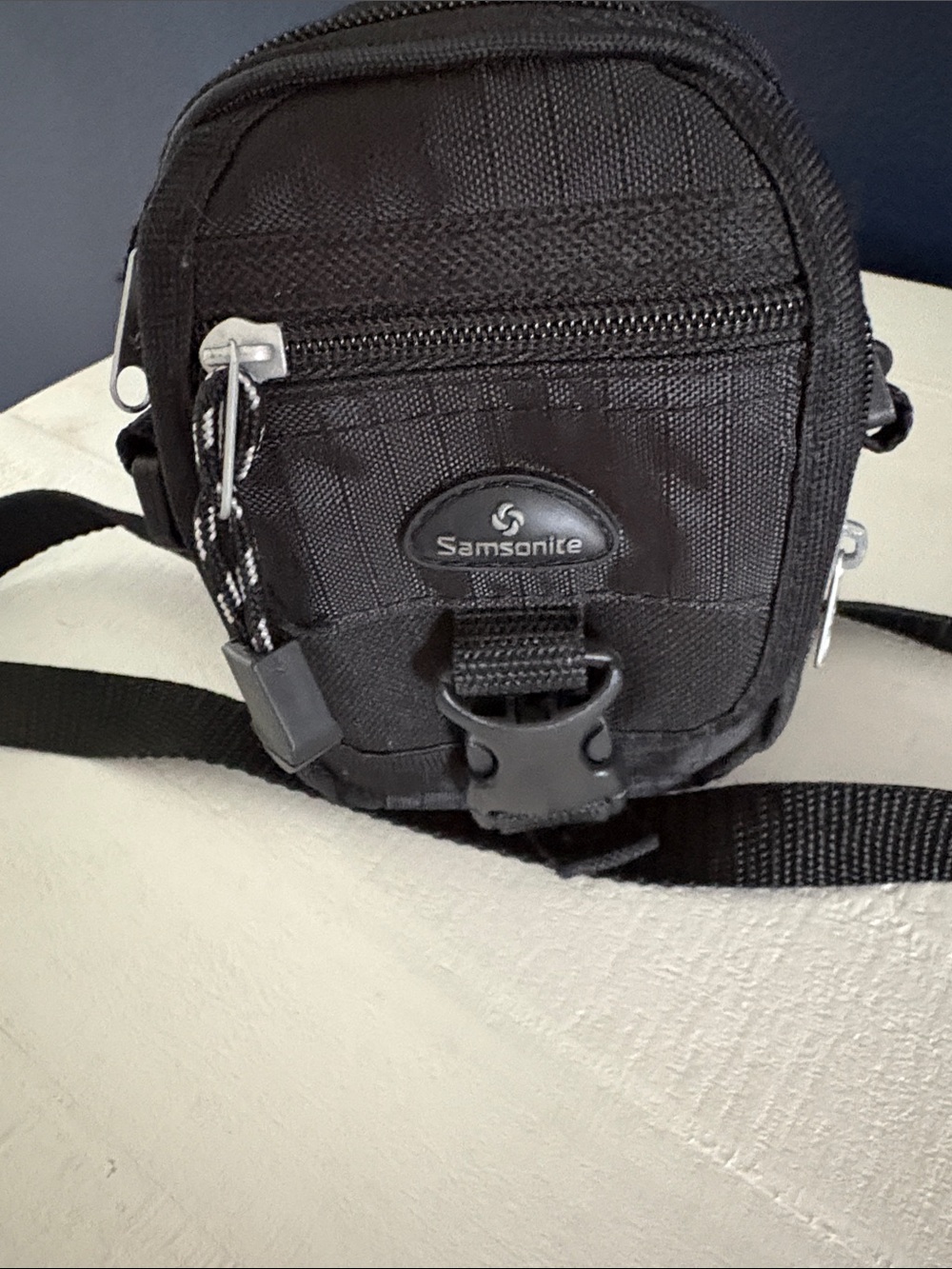 Samsonite Black Nylon Crossbody Belt Small Camera Bag